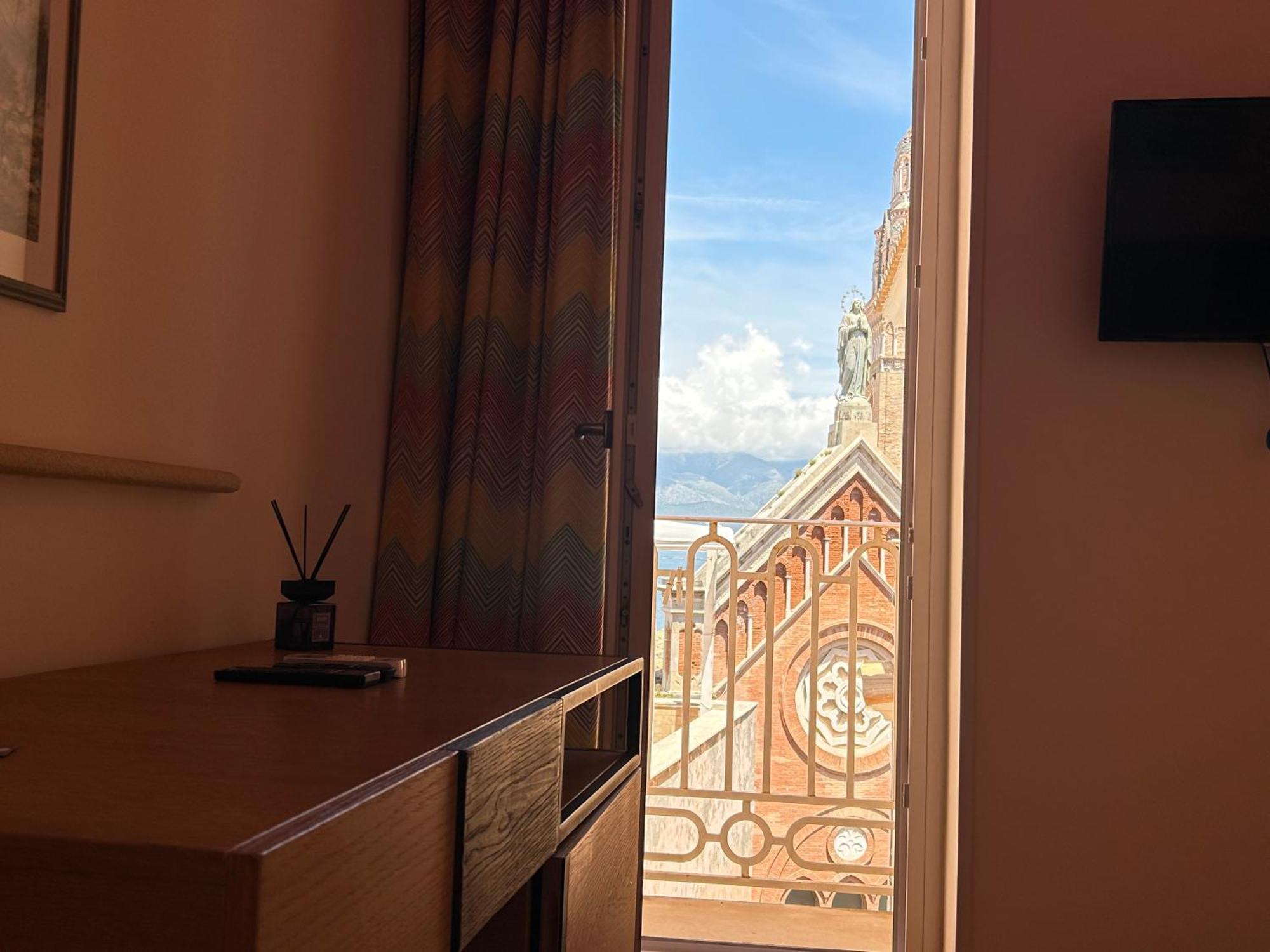 La Gaetana Bed & Breakfast Exterior photo